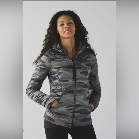 ! Lululemon Fluffin Awesome JacketCoast Camo Butter Pink Multi